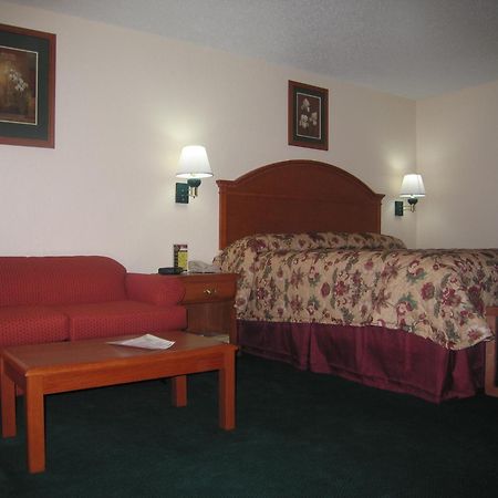Americas Best Value Inn Lubbock East Habitación foto
